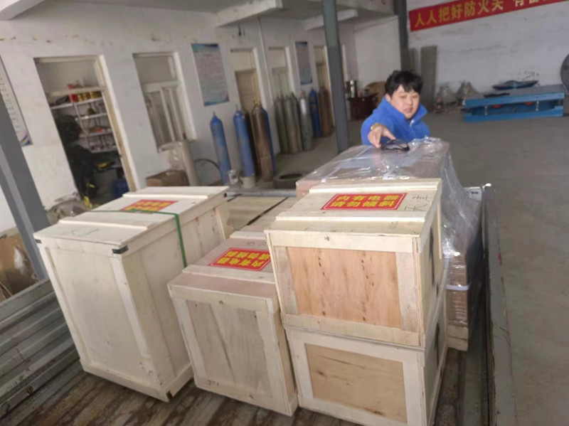 拍擊篩、檢驗(yàn)篩發(fā)貨