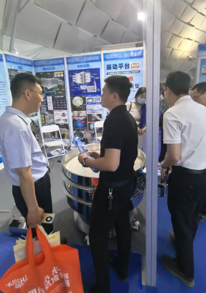 淄博化工裝備展16-18號  C館-C68號新斯曼機(jī)械展位歡迎您的光臨！